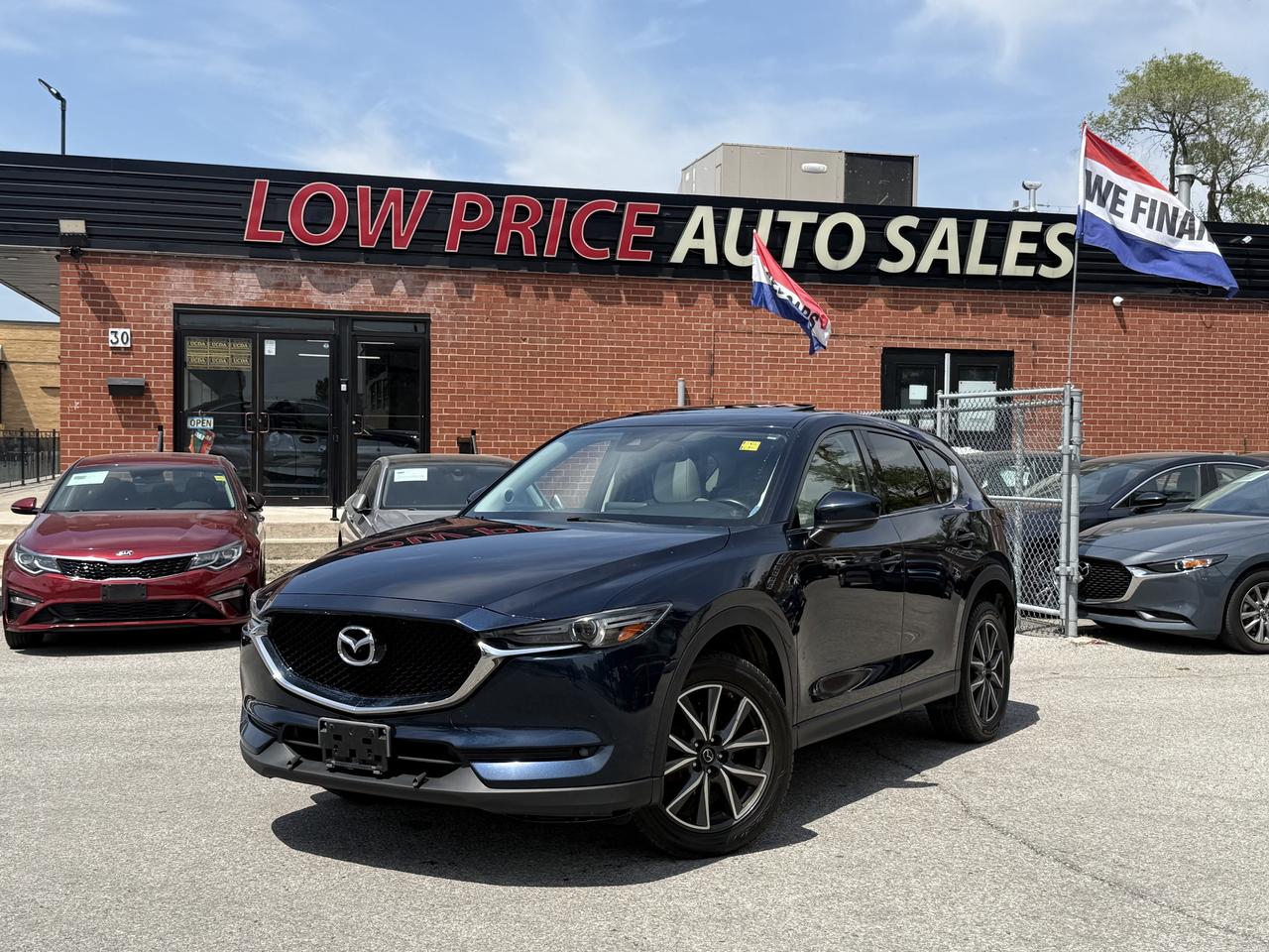 2017 Mazda CX-5 GT l AWD l 2.5i Skyactiv l 4Cyl l BSM l LDW Photo