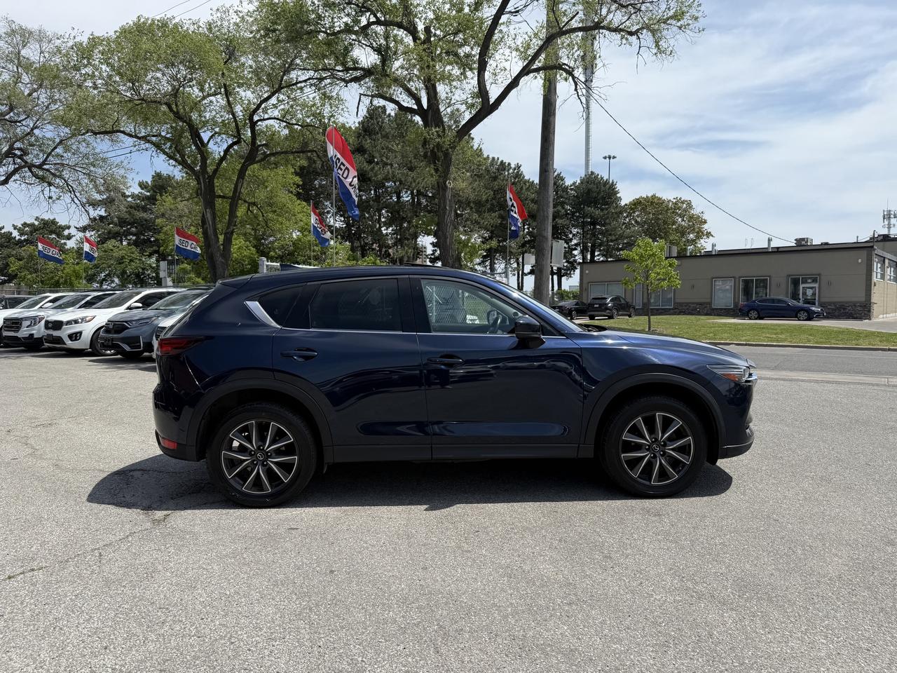 2017 Mazda CX-5 GT l AWD l 2.5i Skyactiv l 4Cyl l BSM l LDW Photo