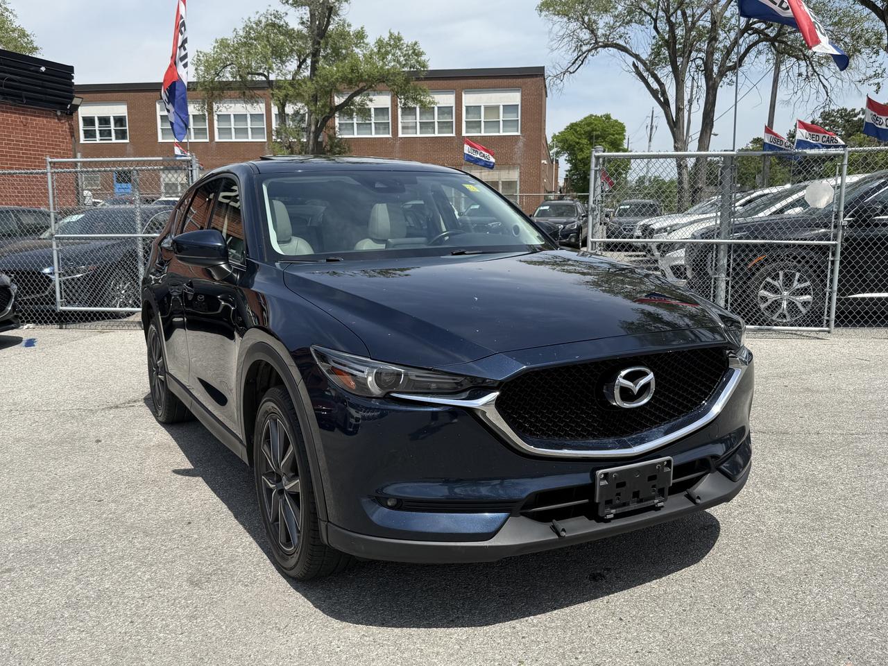 2017 Mazda CX-5 GT l AWD l 2.5i Skyactiv l 4Cyl l BSM l LDW Photo