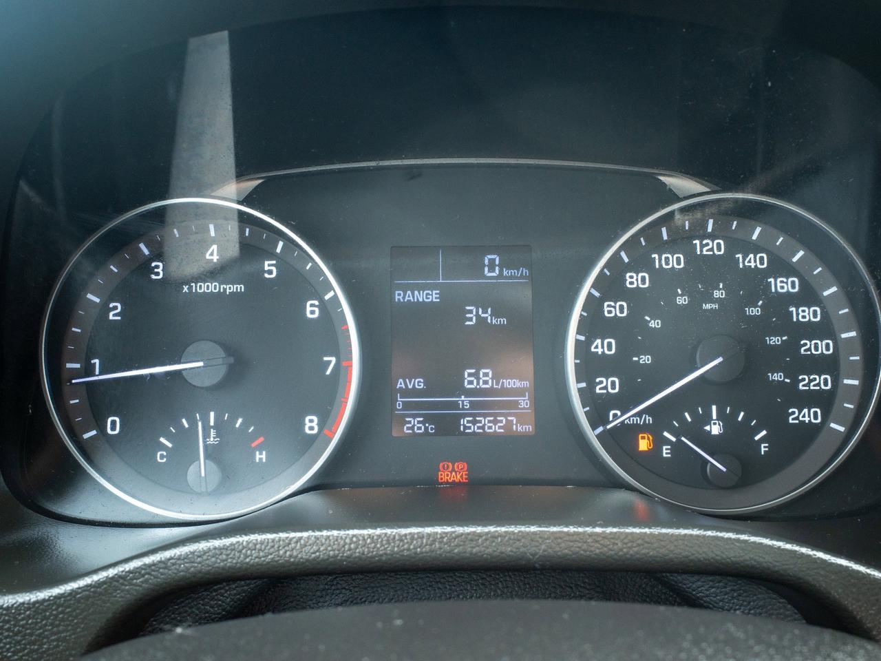 2017 Hyundai Elantra L- Fuel Efficiency 6L/100km Photo