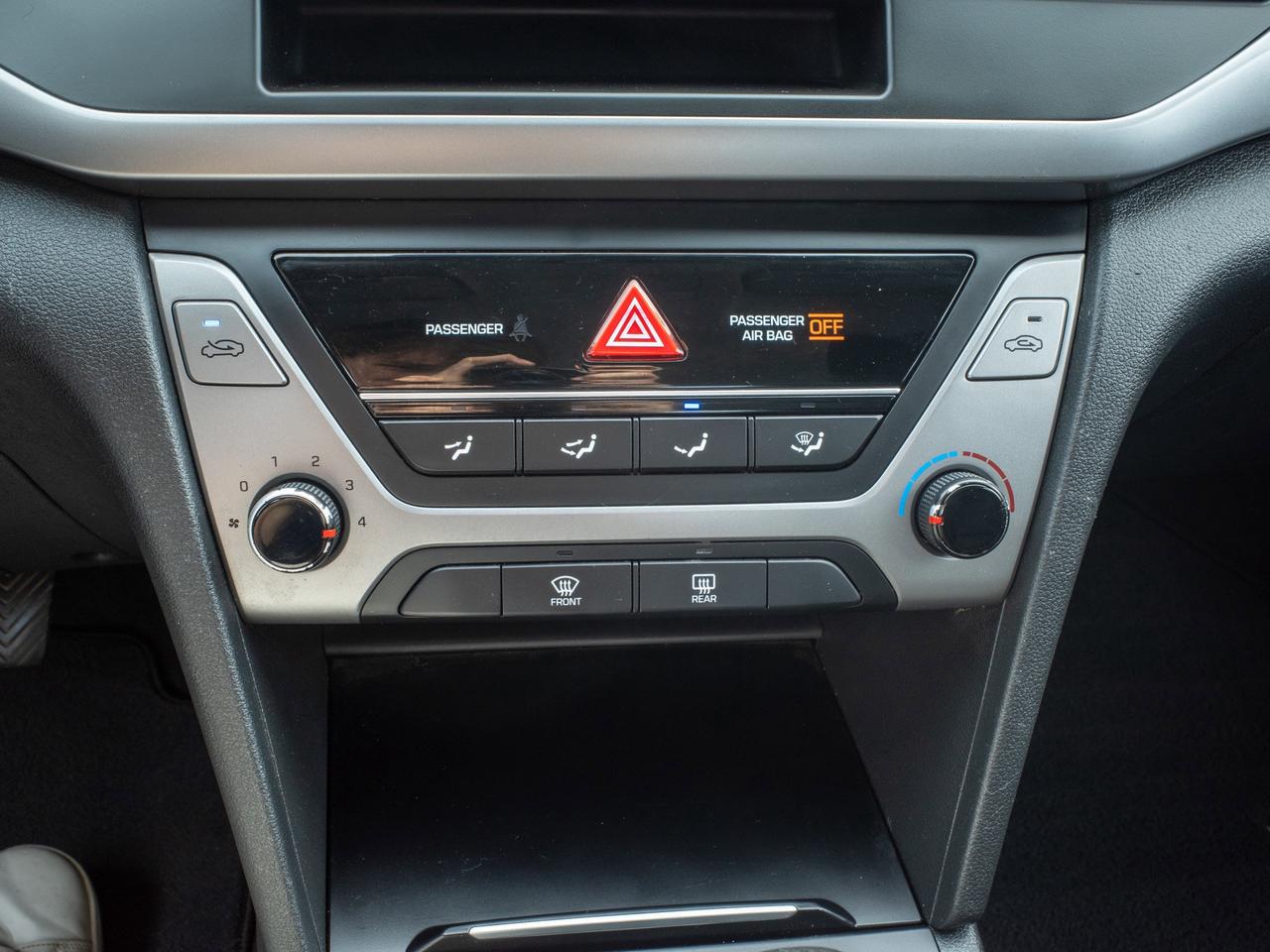 2017 Hyundai Elantra L- Fuel Efficiency 6L/100km Photo