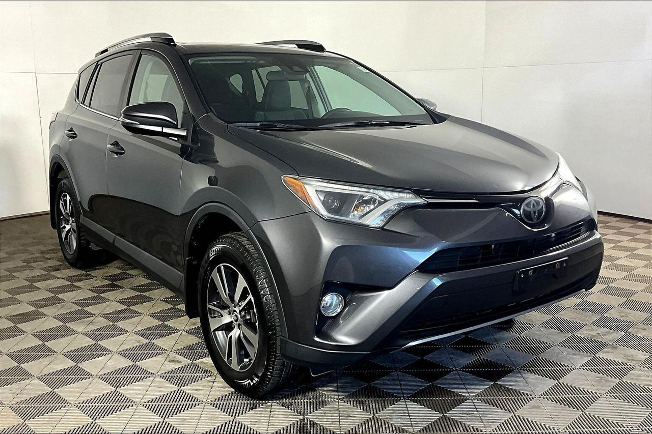 2018 Toyota RAV4 AWD XLE Photo