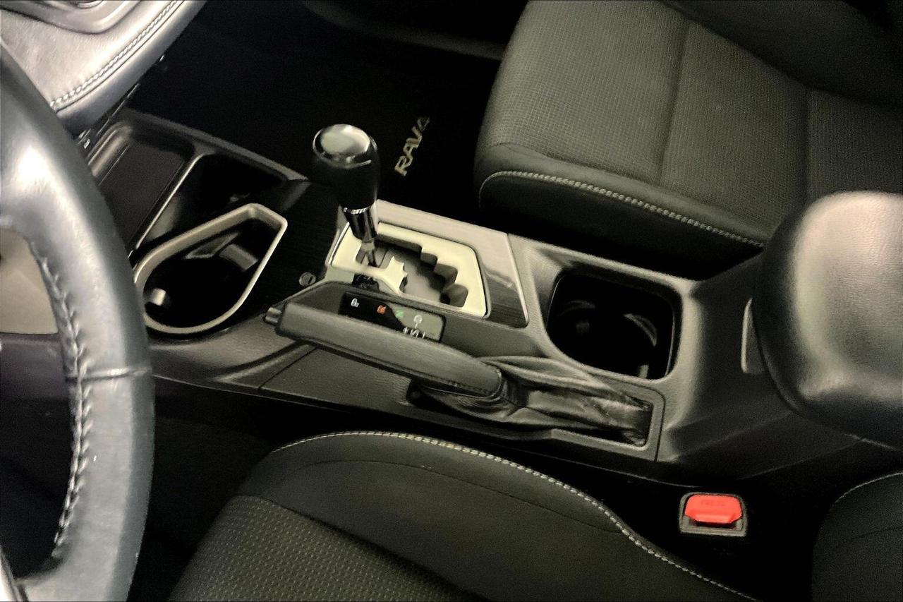 2018 Toyota RAV4 AWD XLE Photo