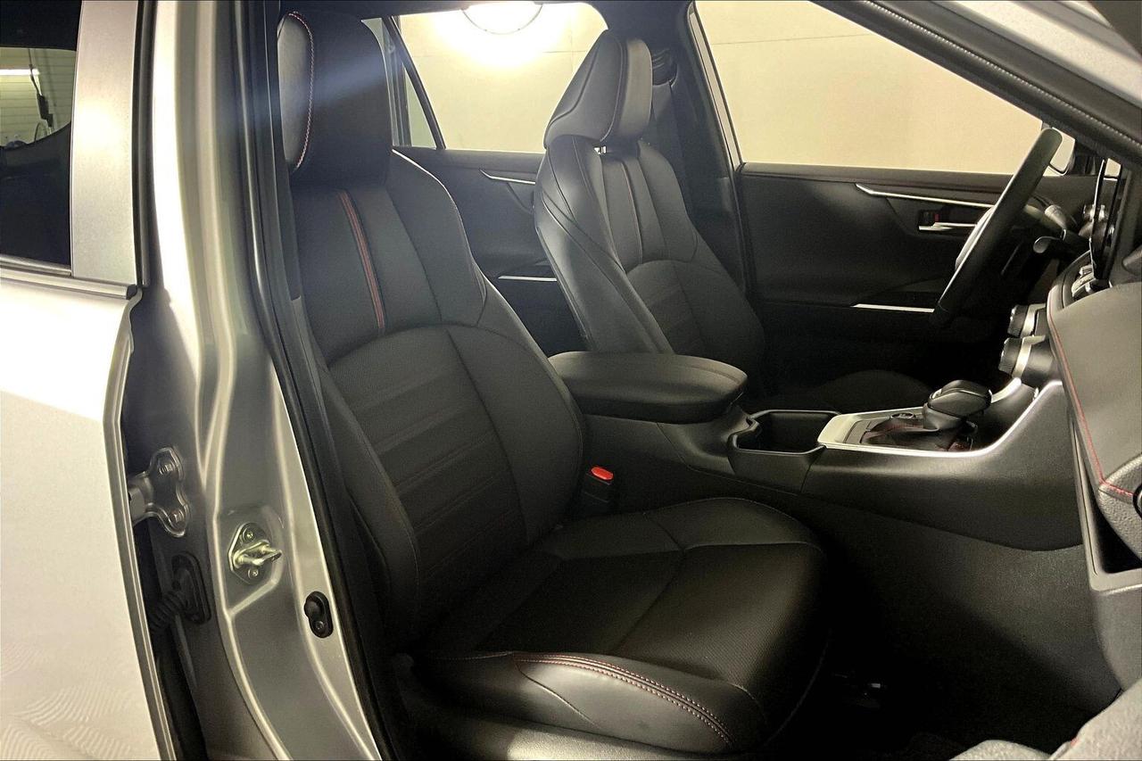 2025 Toyota RAV4 Plug-In Hybrid XSE AWD Photo