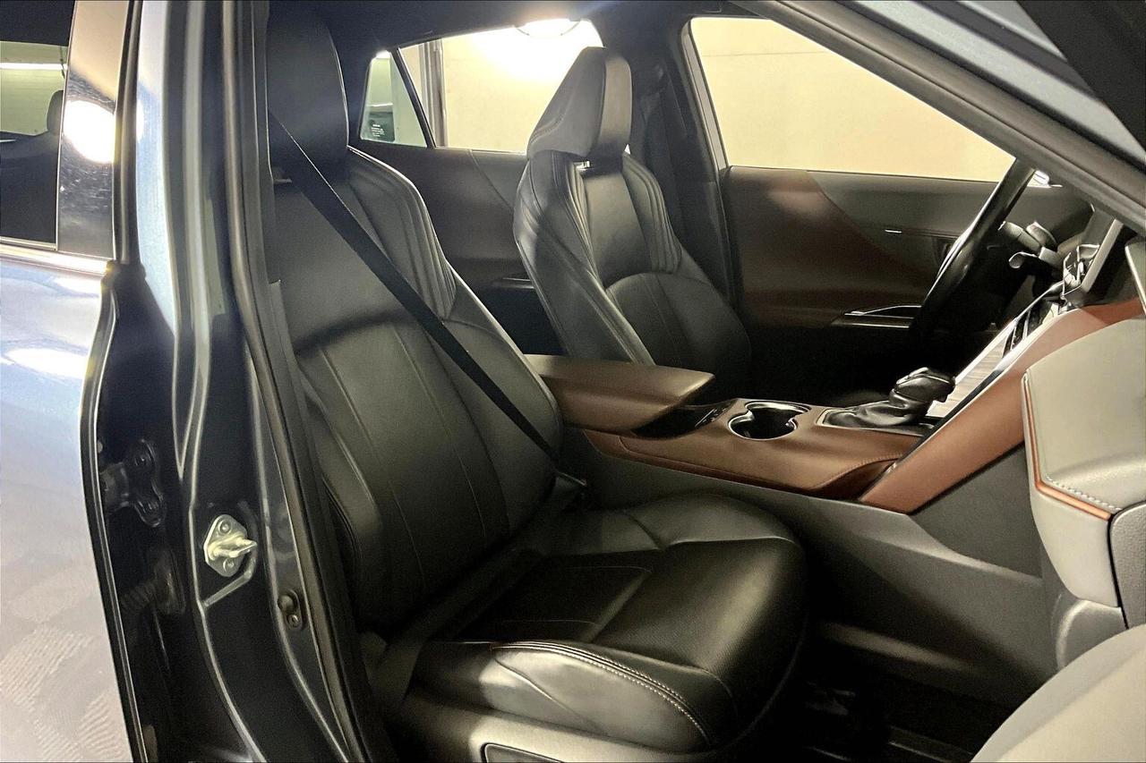 2021 Toyota Venza XLE AWD Photo