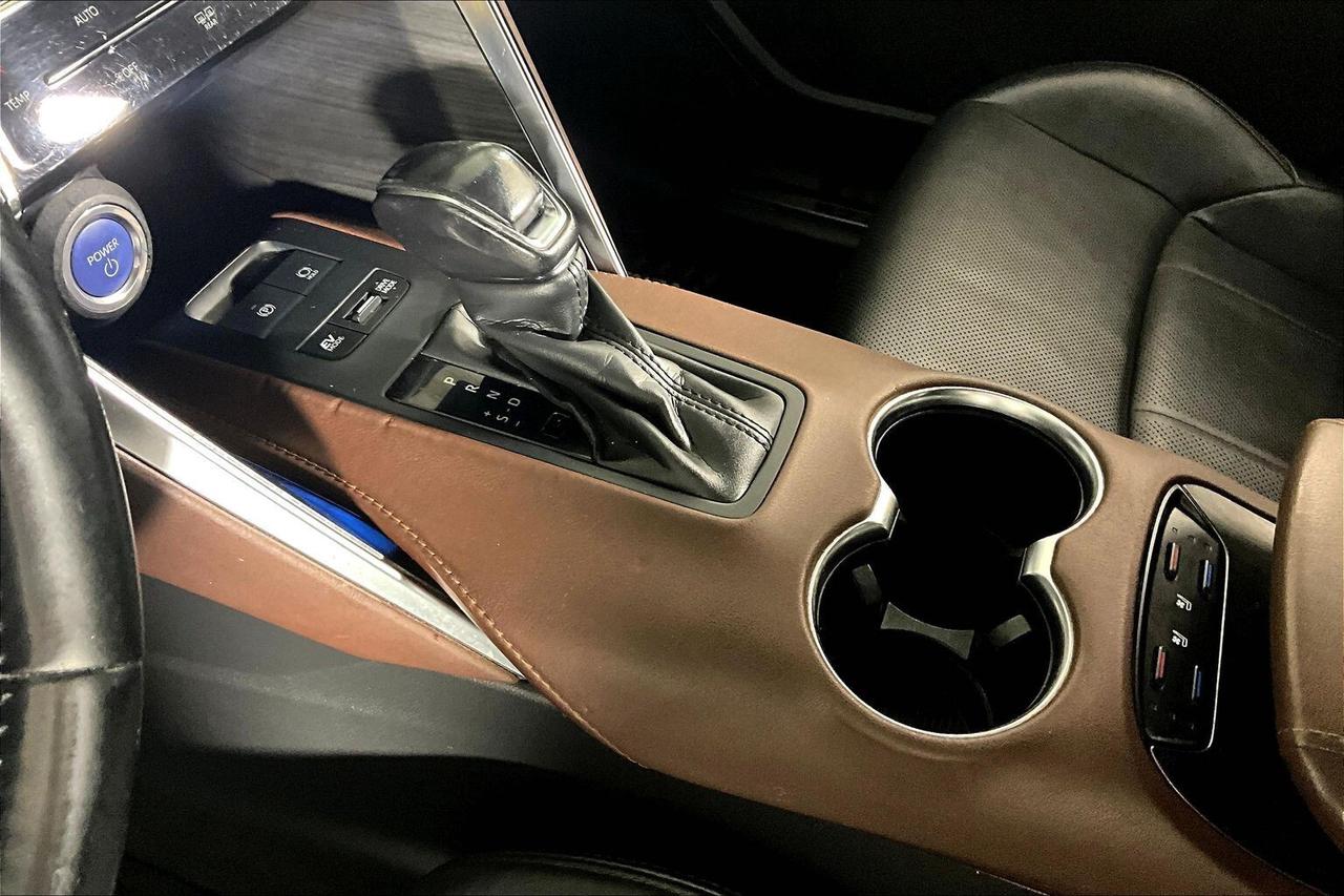 2021 Toyota Venza XLE AWD Photo