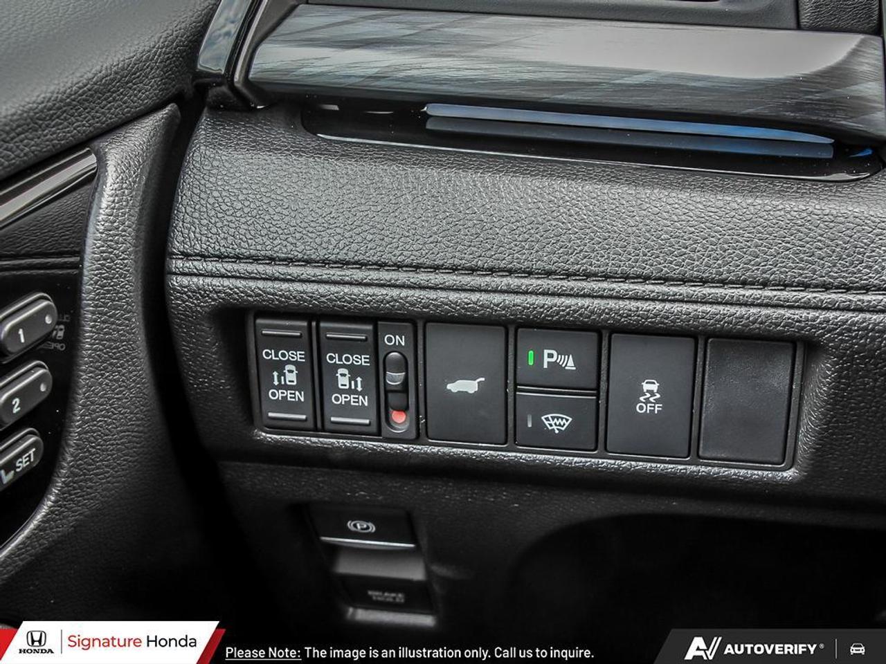 2025 Honda Odyssey Touring Photo
