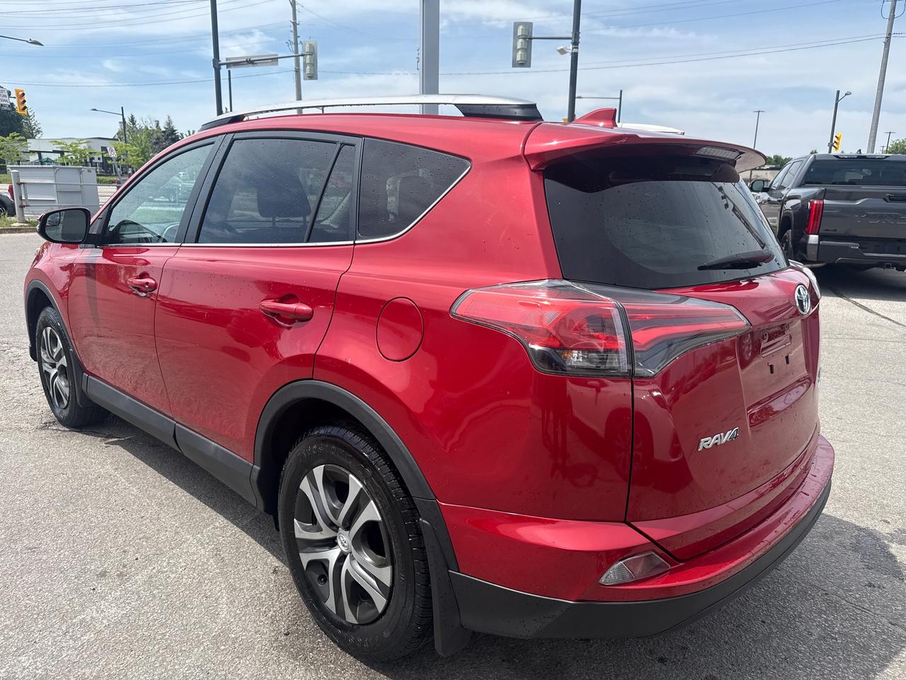 2017 Toyota RAV4 LE 4dr All-wheel Drive Photo