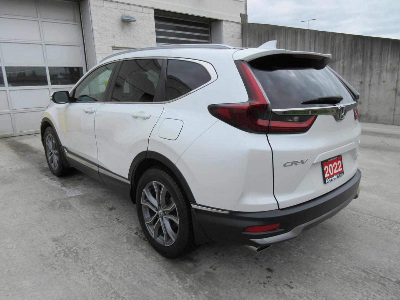 2022 Honda CR-V Touring 4dr All-wheel Drive Photo