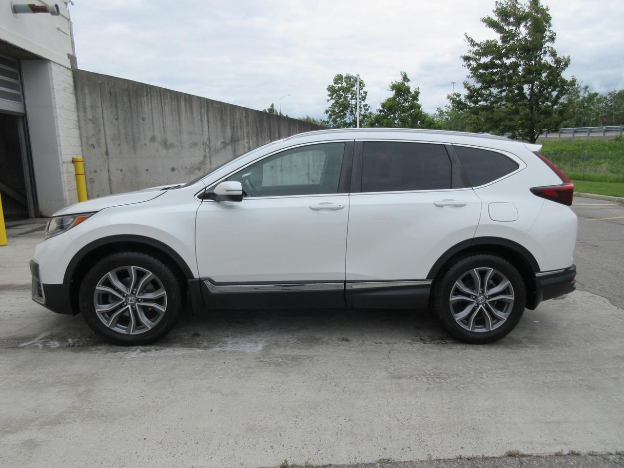 2022 Honda CR-V Touring 4dr All-wheel Drive Photo