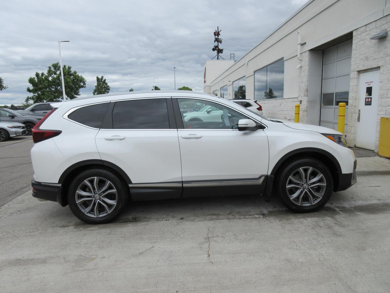 2022 Honda CR-V Touring 4dr All-wheel Drive Photo