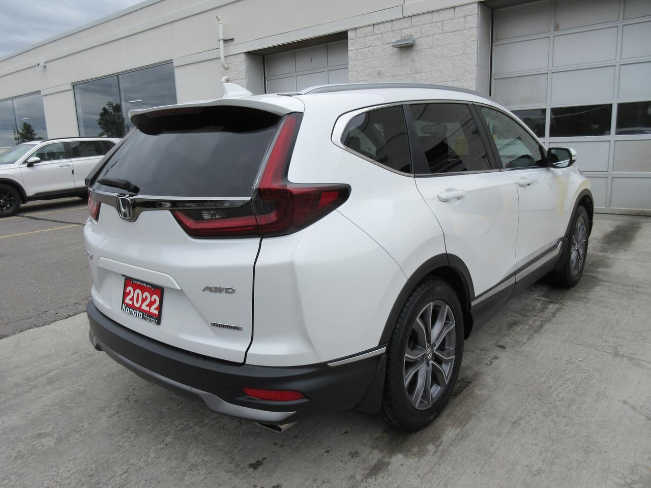 2022 Honda CR-V Touring 4dr All-wheel Drive Photo