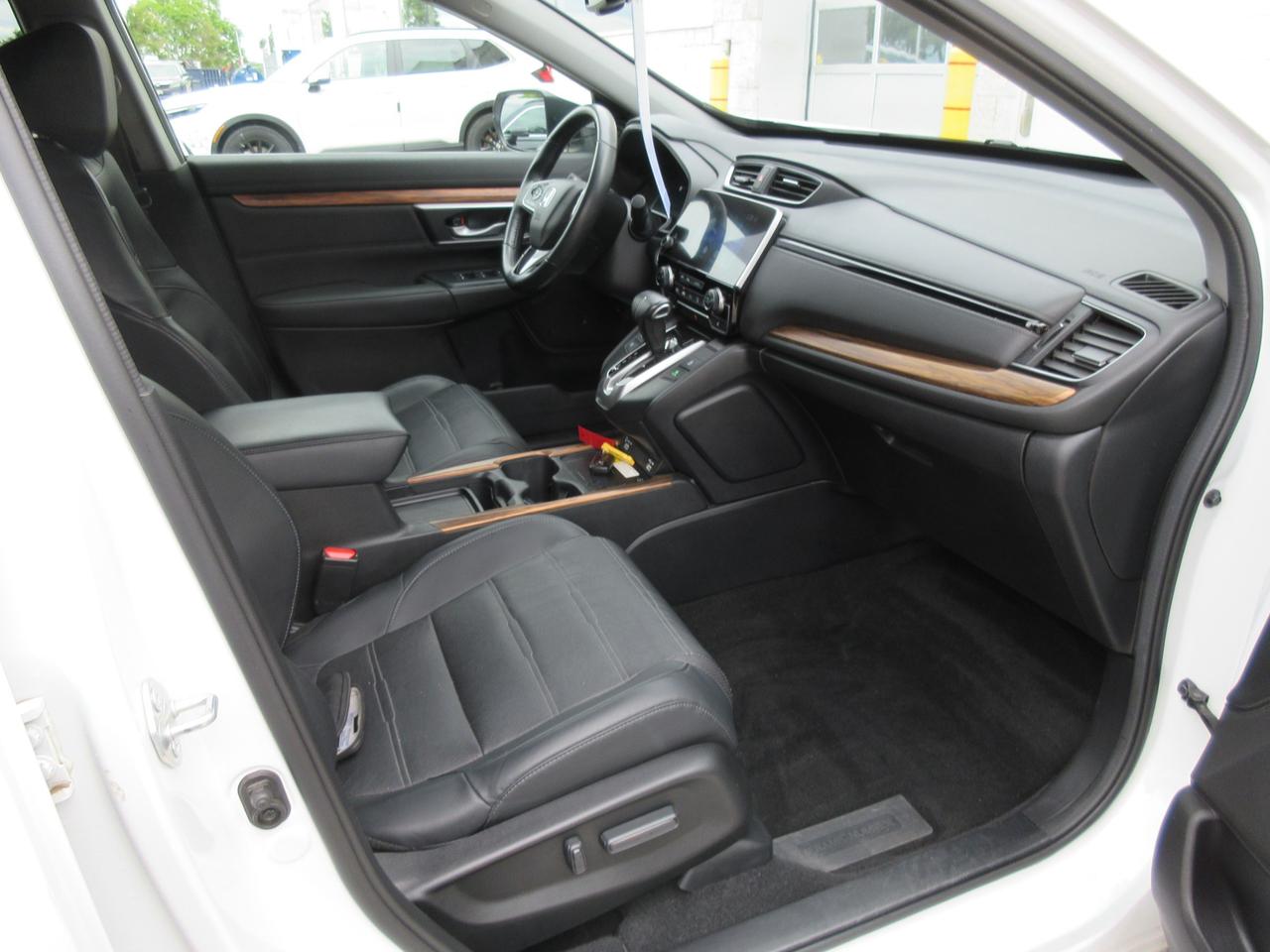 2022 Honda CR-V Touring 4dr All-wheel Drive Photo
