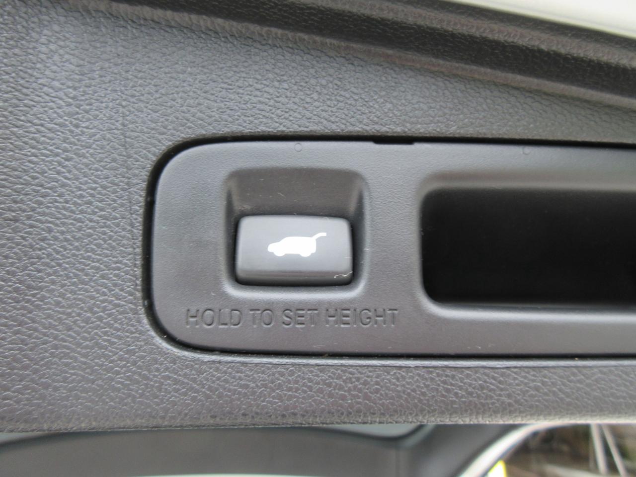 2022 Honda CR-V Touring 4dr All-wheel Drive Photo