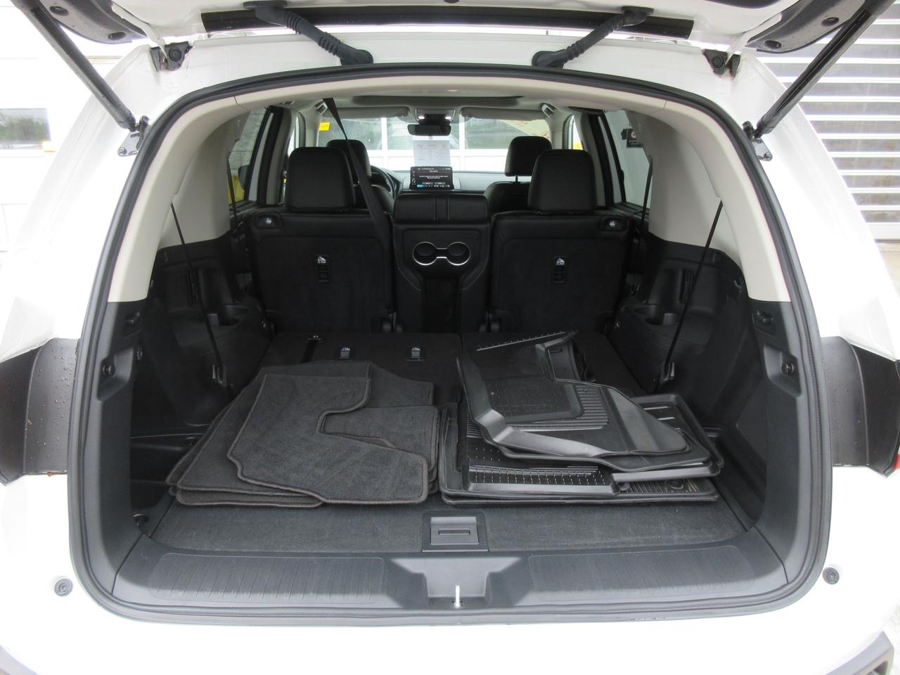 2025 Honda Pilot Touring 4dr All-Wheel Drive Photo