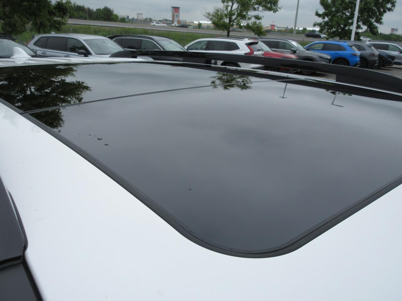 2025 Honda Pilot Touring 4dr All-Wheel Drive Photo