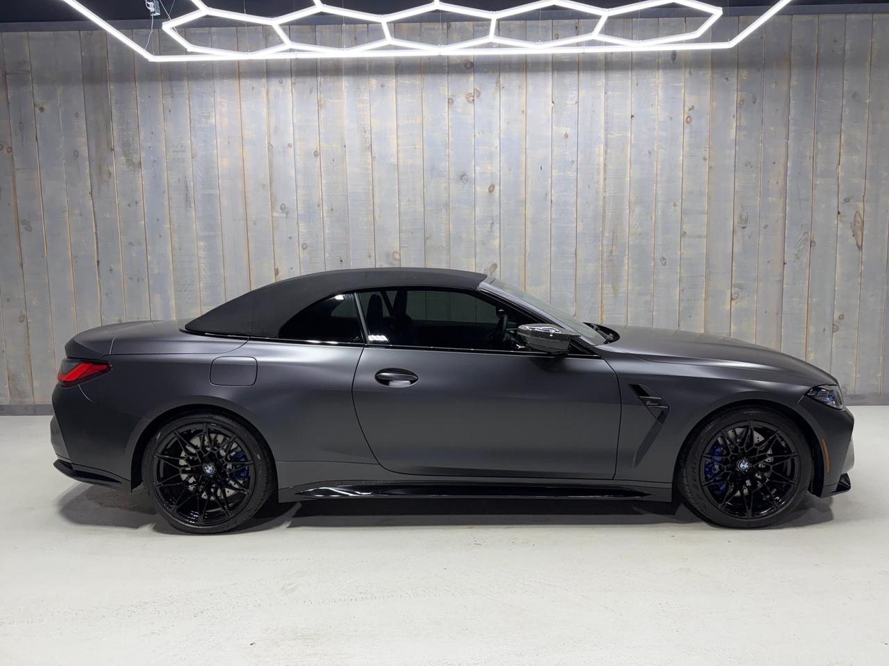 2022 BMW M4 COMPETITION M XDRIVE CABRIOLET CARBON BUCKETS Photo