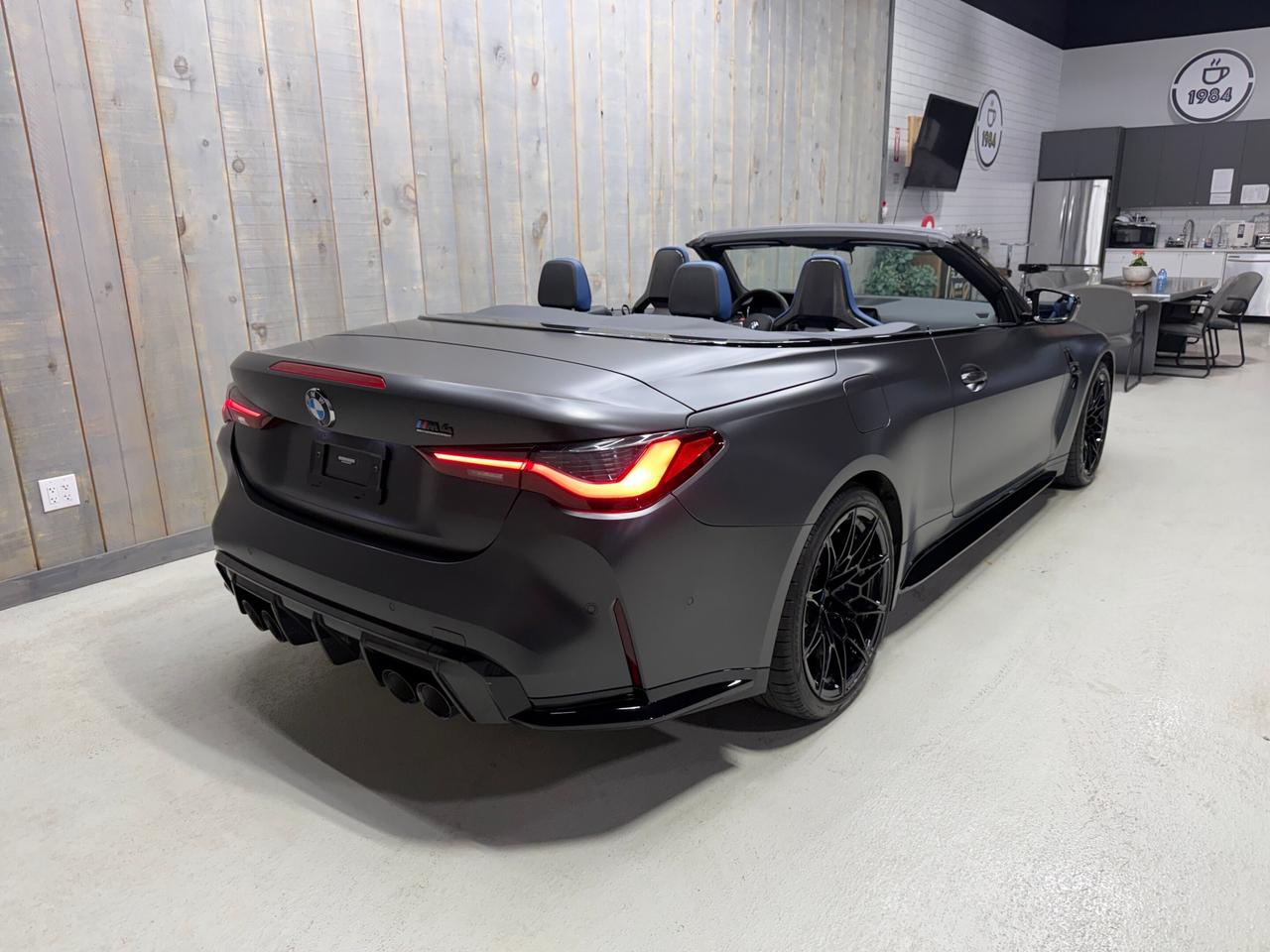 2022 BMW M4 COMPETITION M XDRIVE CABRIOLET CARBON BUCKETS Photo