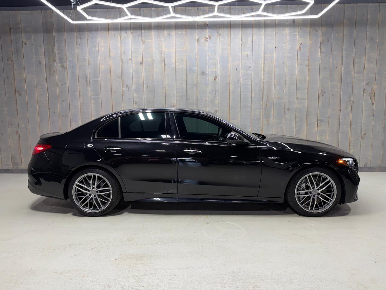 2023 Mercedes-Benz C-Class AMG C 43 4MATIC PINNACLE NIGHT 402HP Photo