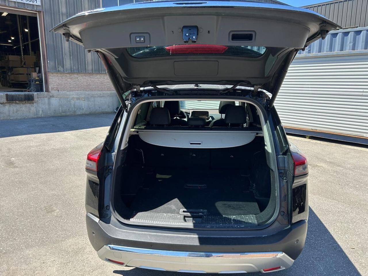 2023 Nissan Rogue Platinum Edition AWD   Low KMs   ProPILOT Assist Photo