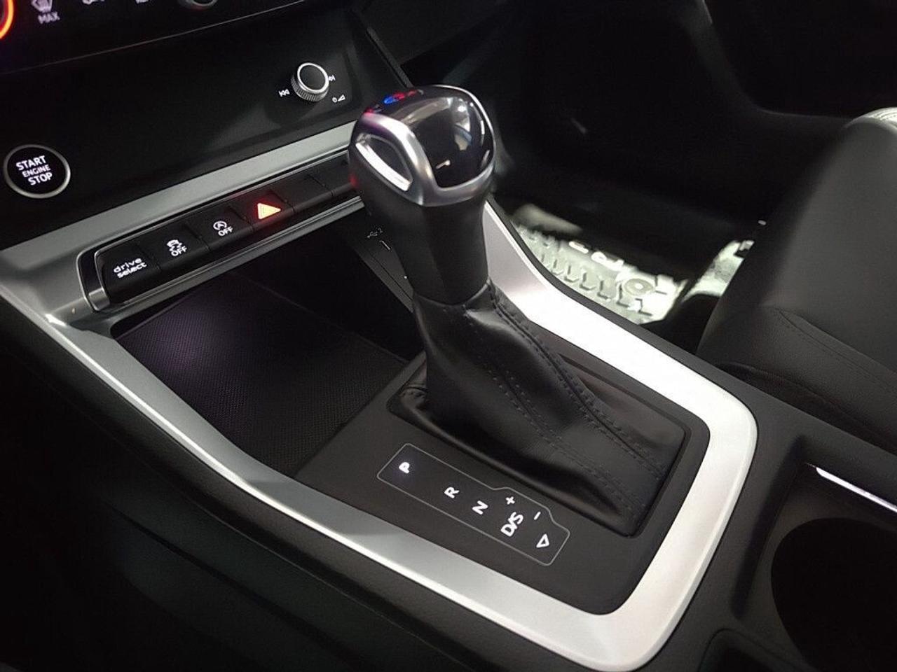 2022 Audi Q3 Komfort / quattro/Sunroof/NAVI/Carplay/Clean Carfa Photo