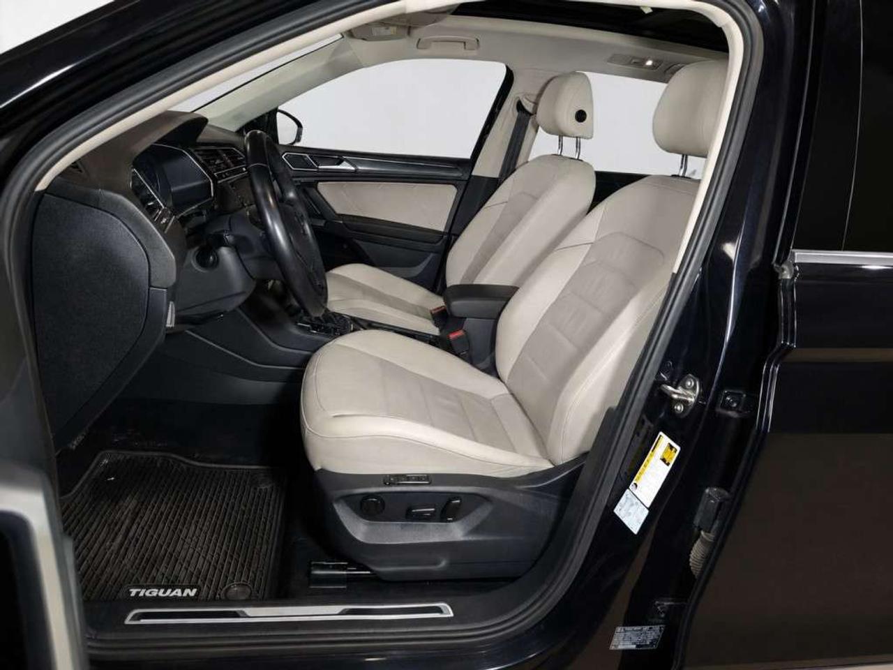 2018 Volkswagen Tiguan Highline 4MOTION/Remote Start/Leather/NAVI/Sunroof/No accidents/ Photo