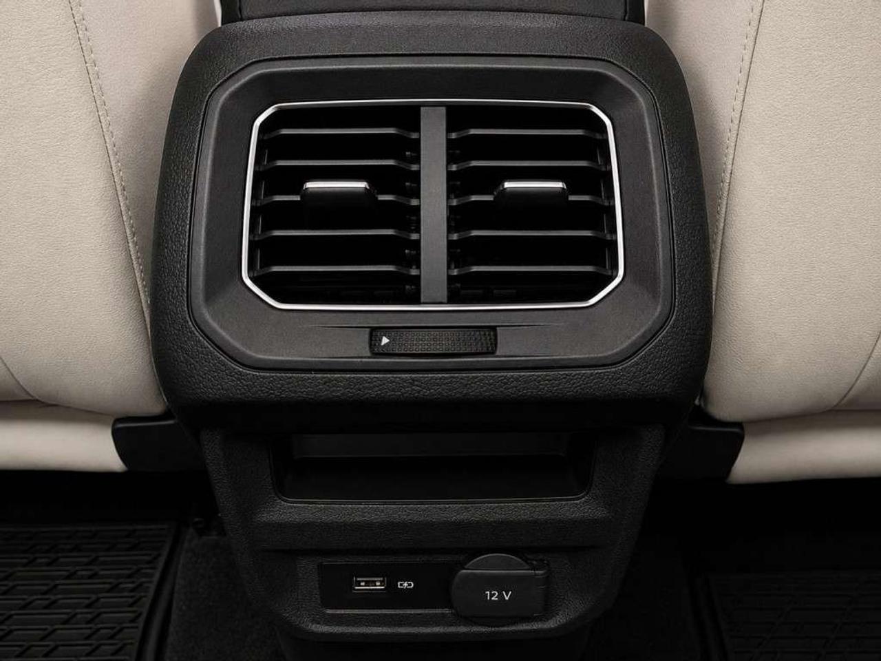 2018 Volkswagen Tiguan Highline 4MOTION/Remote Start/Leather/NAVI/Sunroof/No accidents/ Photo