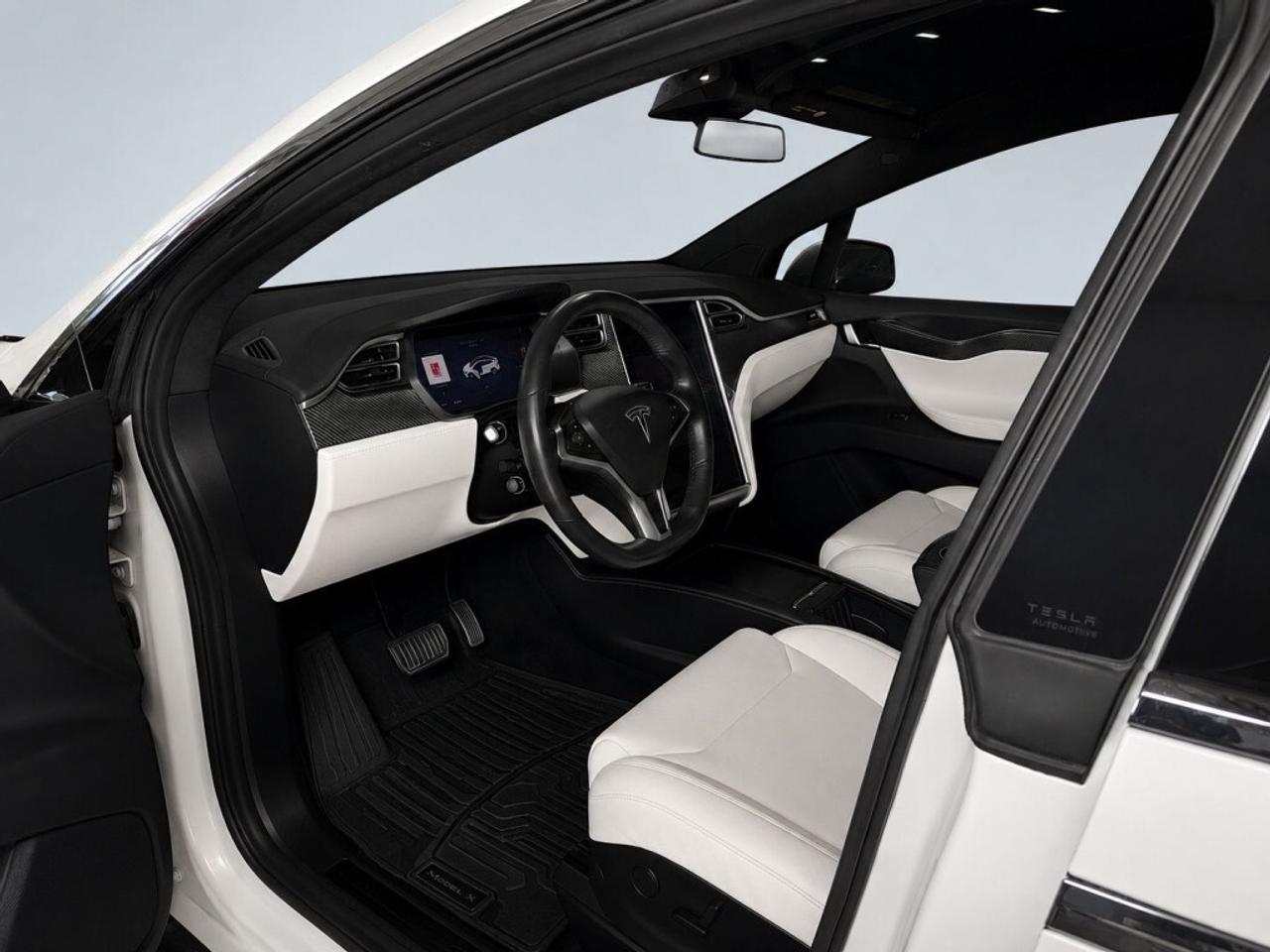 2017 Tesla Model X 75D   White Leather  Pano Roof   NAVI   Clean Titl Photo