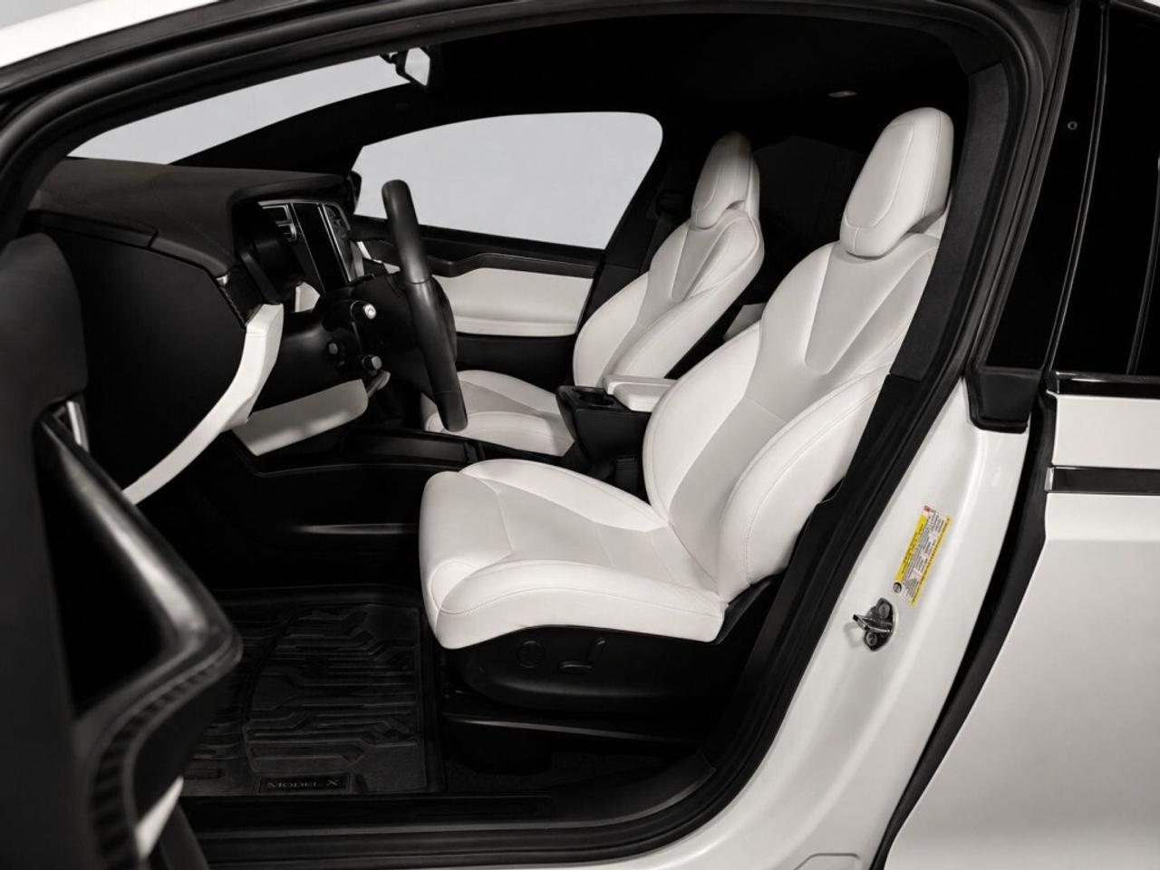 2017 Tesla Model X 75D   White Leather  Pano Roof   NAVI   Clean Titl Photo