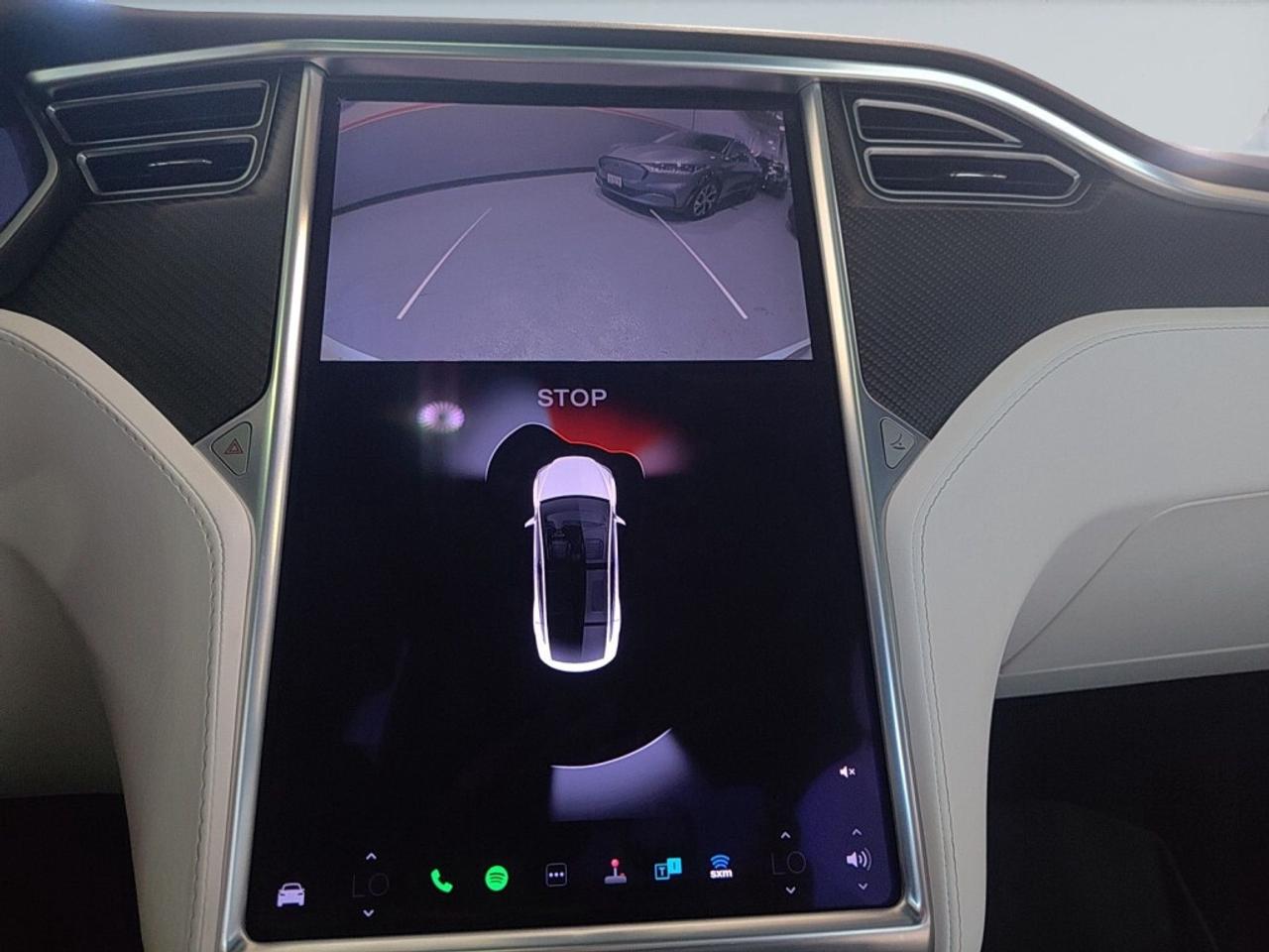 2017 Tesla Model X 75D   White Leather  Pano Roof   NAVI   Clean Titl Photo