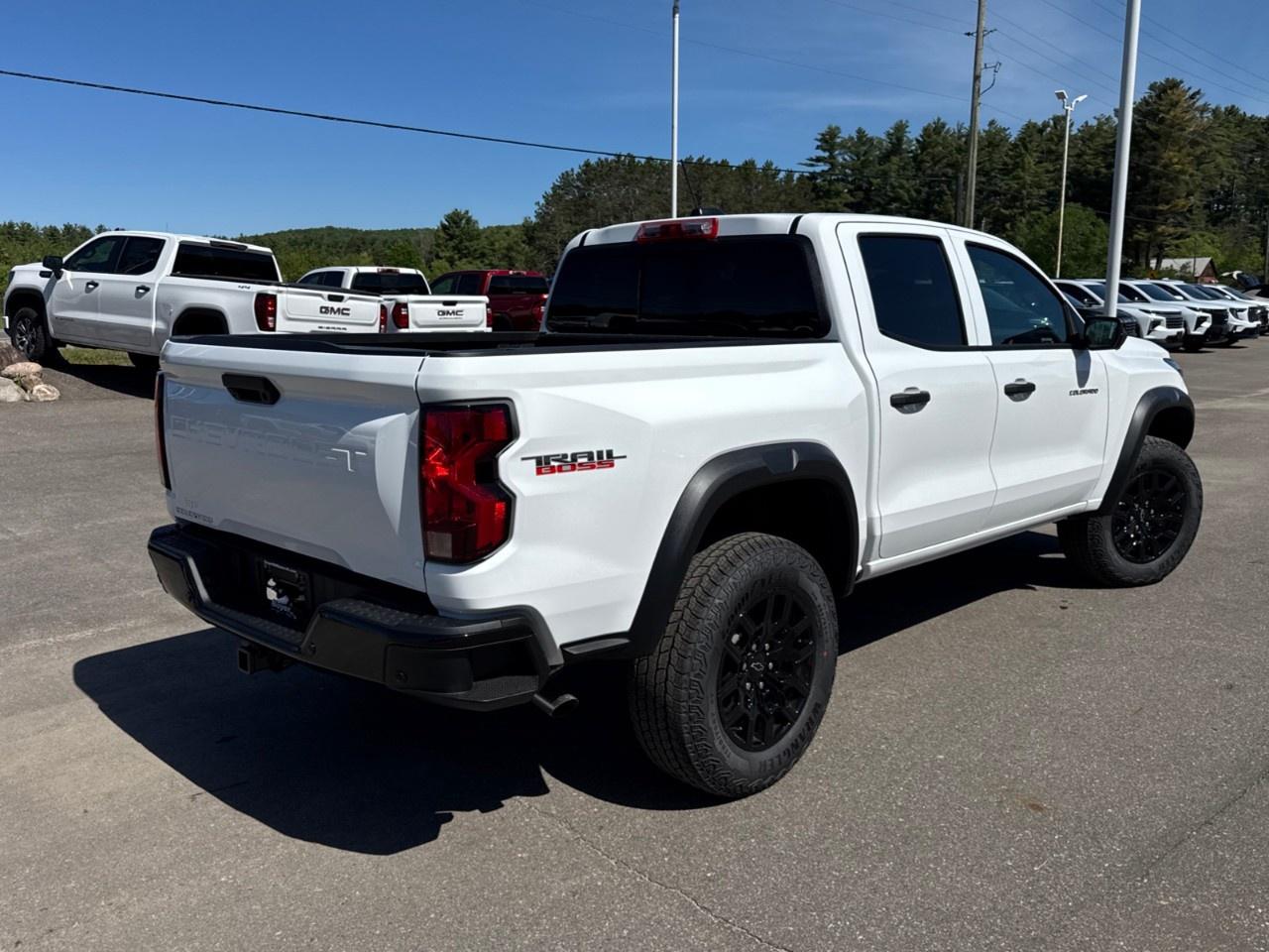 2026 Chevrolet Colorado Crew Cab Short Box 4-Wheel Drive Trail Boss Photo4