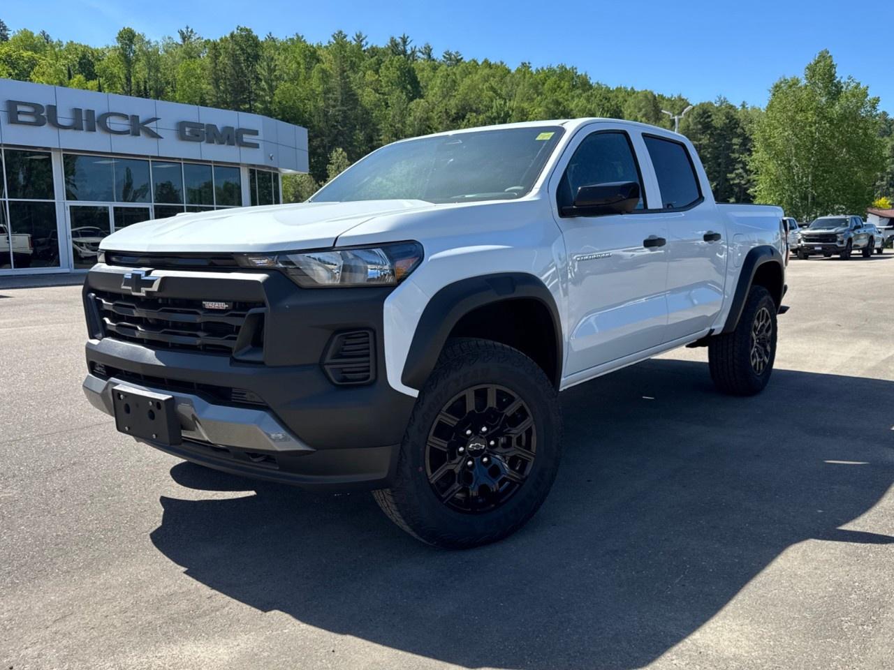 2026 Chevrolet Colorado Crew Cab Short Box 4-Wheel Drive Trail Boss Photo0
