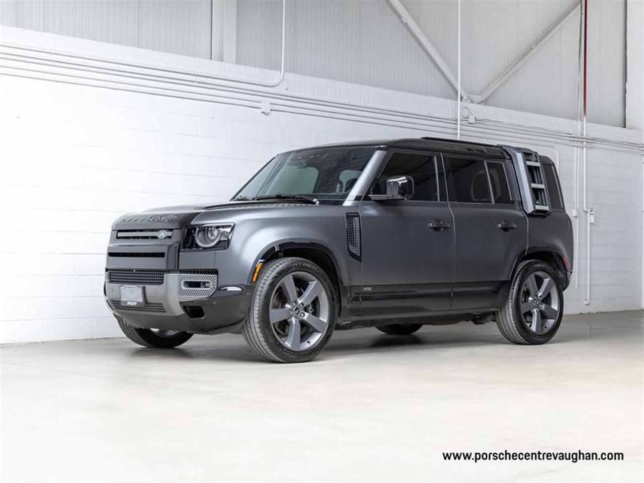 2024 Land Rover Defender  Photo