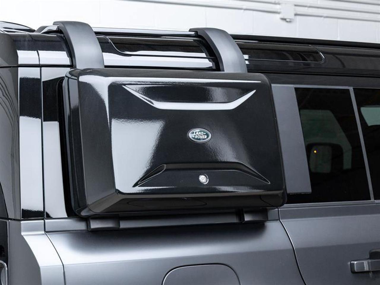 2024 Land Rover Defender  Photo