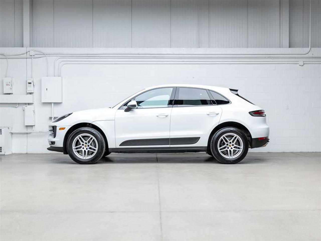 2021 Porsche Macan  Photo