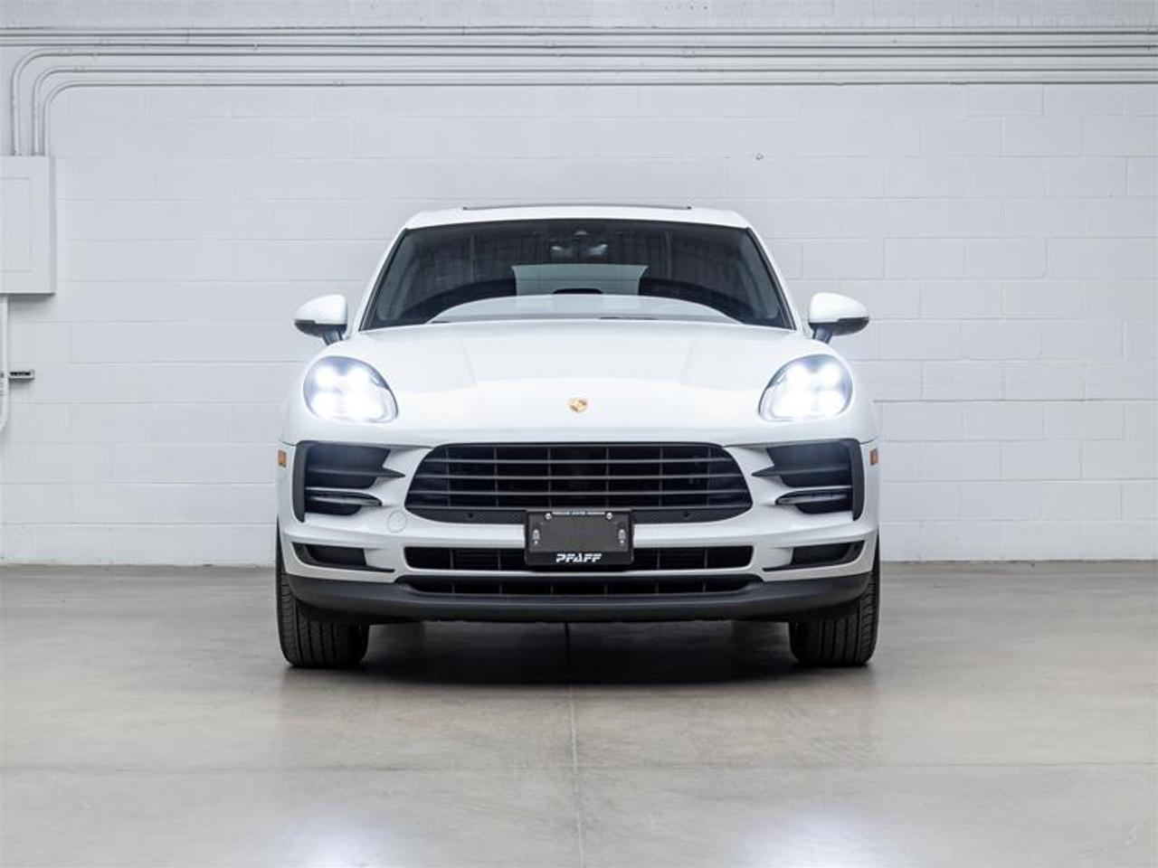 2021 Porsche Macan  Photo