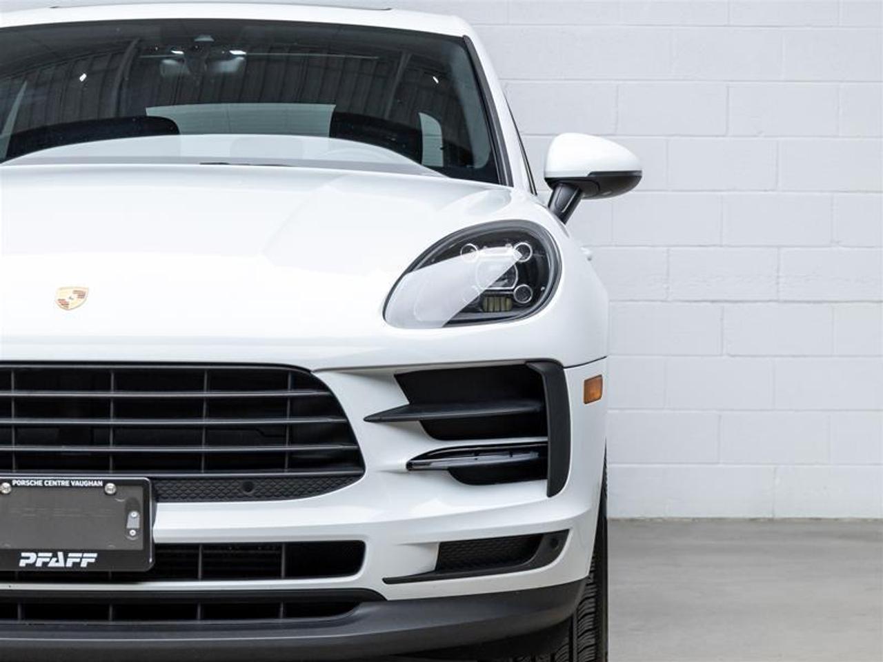 2021 Porsche Macan  Photo
