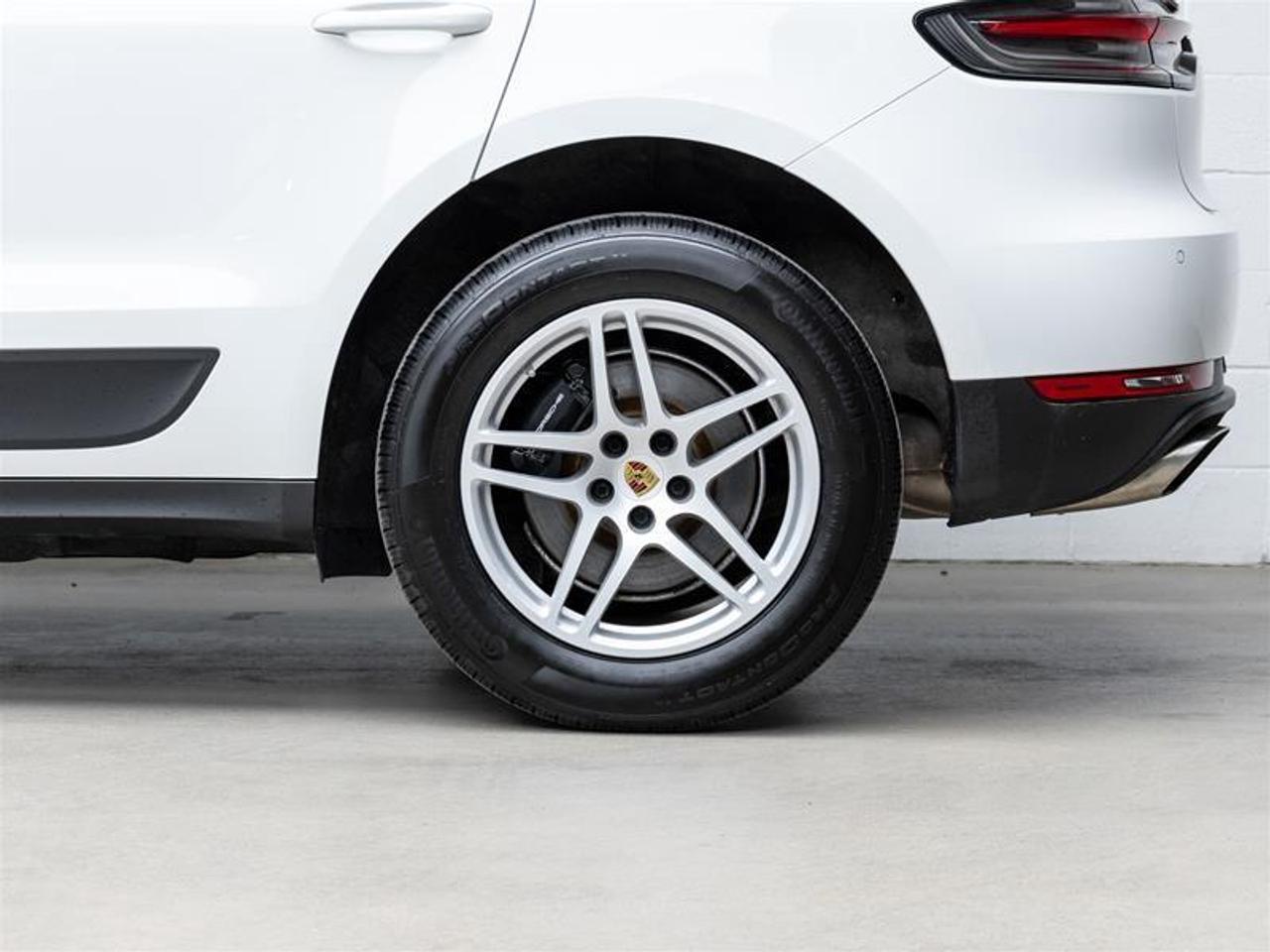 2021 Porsche Macan  Photo
