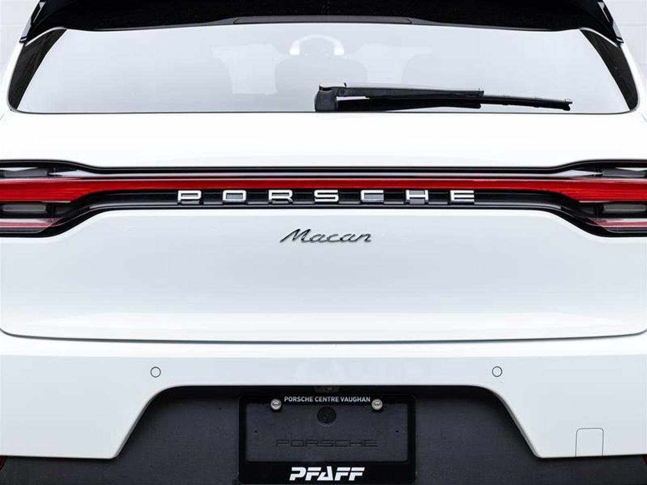 2021 Porsche Macan  Photo