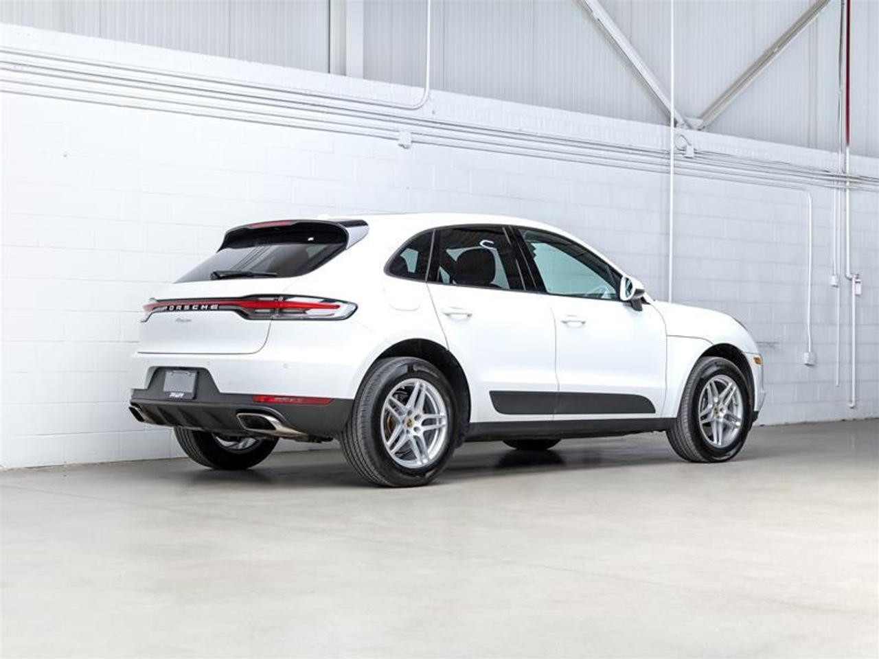 2021 Porsche Macan  Photo