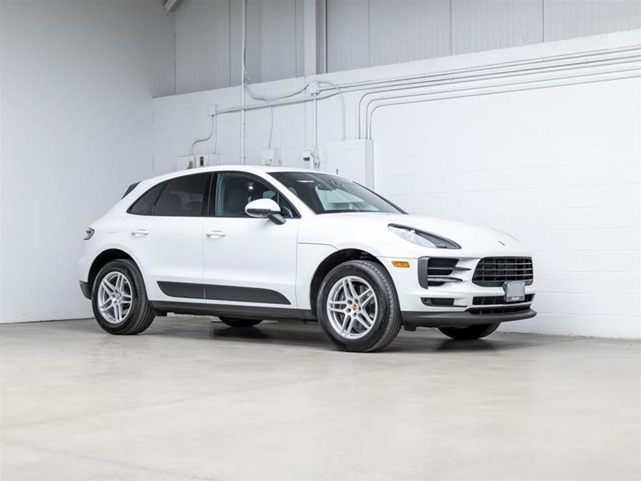 2021 Porsche Macan  Photo