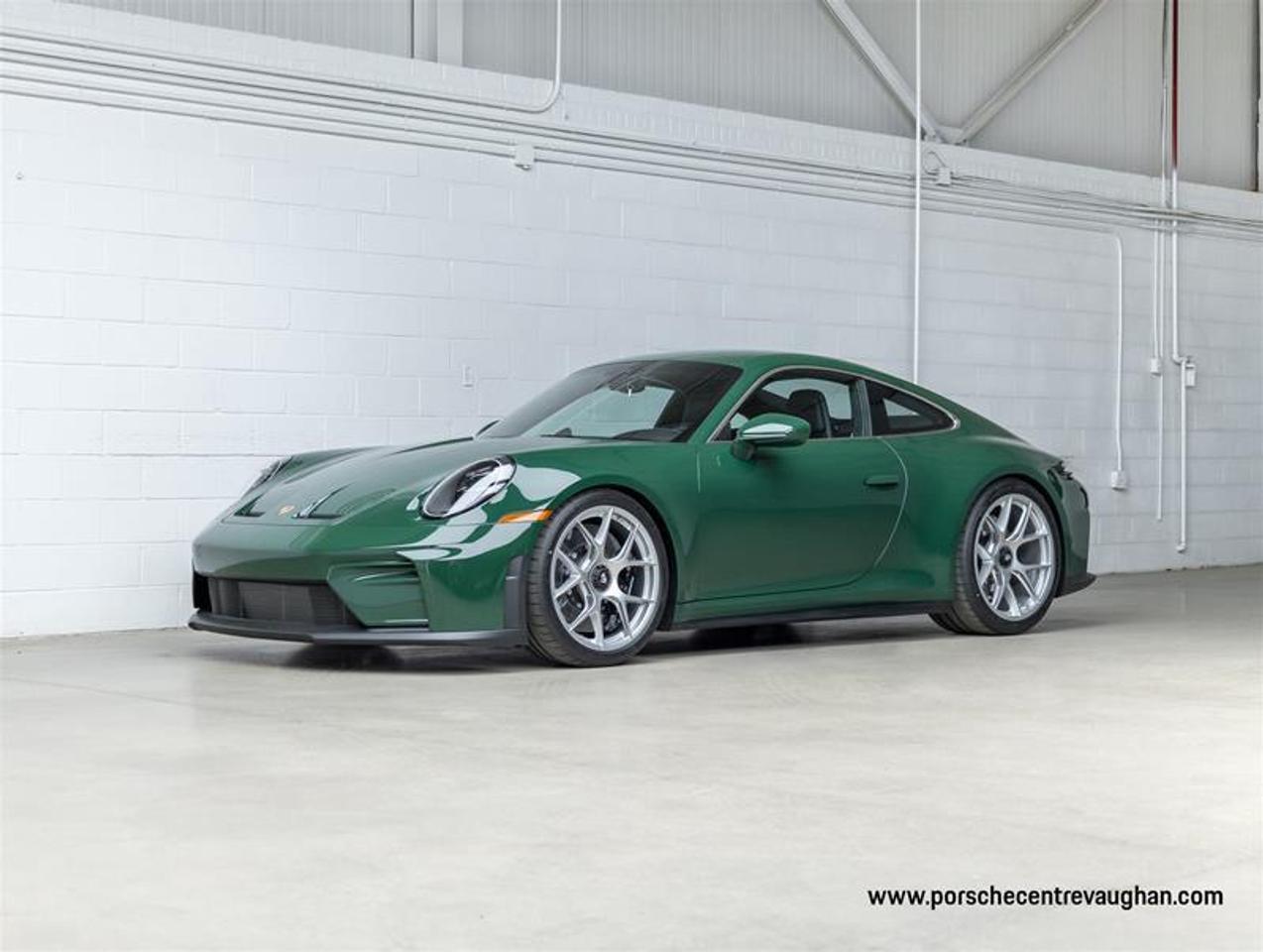 2026 Porsche 911  Photo0