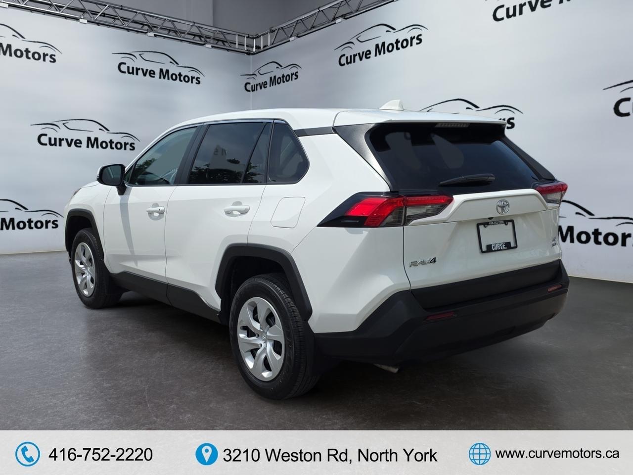 2024 Toyota RAV4 LE AWD *CARPLAY/CAMERA/BLIND/LANE ASSIST/LED LIGHT Photo
