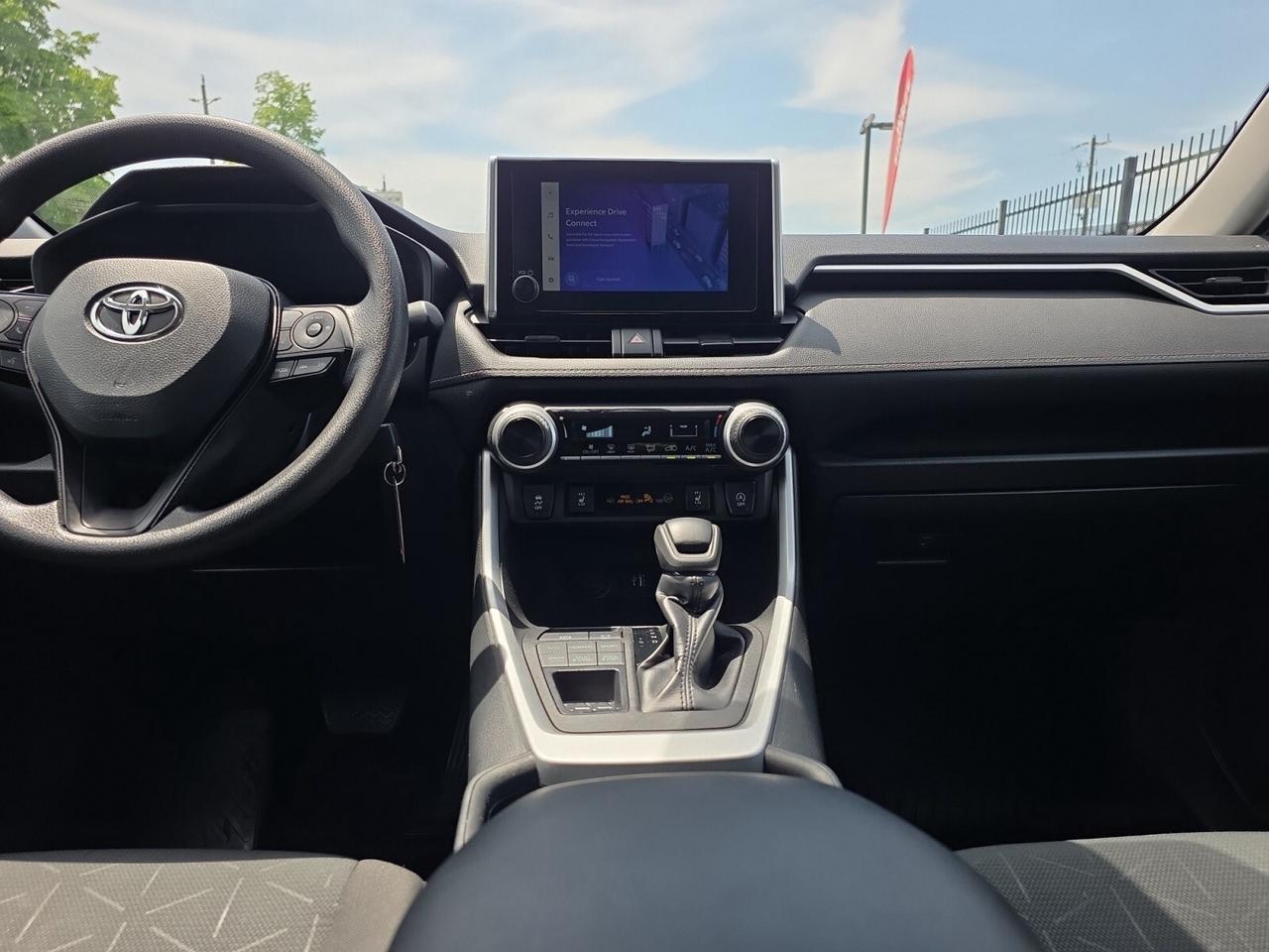 2024 Toyota RAV4 LE AWD *CARPLAY/CAMERA/BLIND/LANE ASSIST/LED LIGHT Photo
