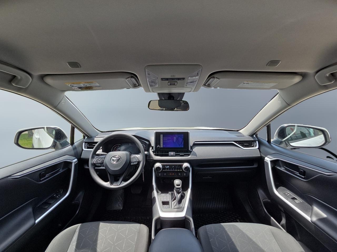 2024 Toyota RAV4 LE AWD *CARPLAY/CAMERA/BLIND/LANE ASSIST/LED LIGHT Photo