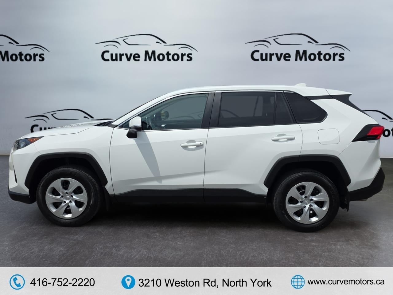 2024 Toyota RAV4 LE AWD *CARPLAY/CAMERA/BLIND/LANE ASSIST/LED LIGHT Photo