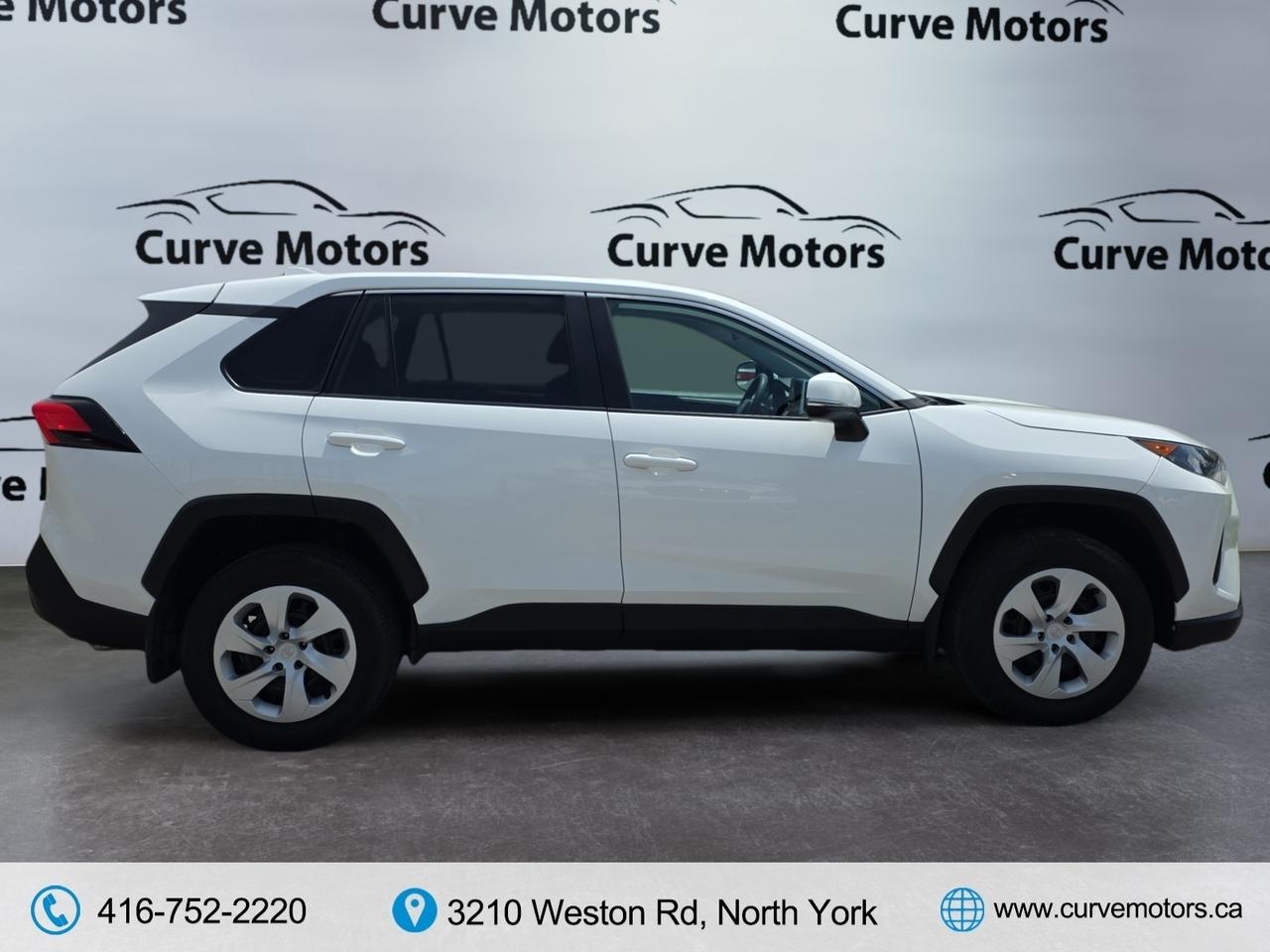 2024 Toyota RAV4 LE AWD *CARPLAY/CAMERA/BLIND/LANE ASSIST/LED LIGHT Photo