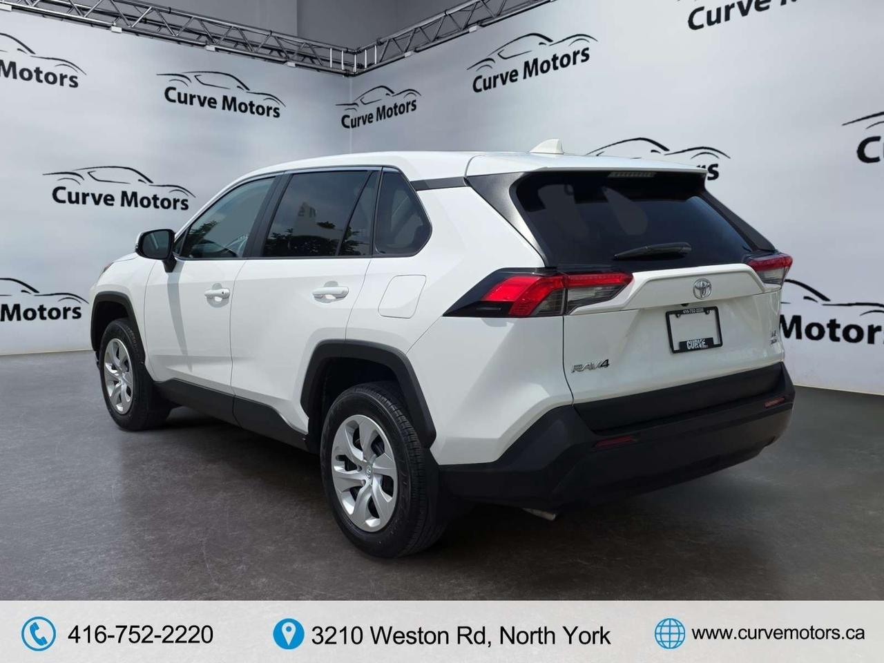 2024 Toyota RAV4 LE AWD *CARPLAY/CAMERA/BLIND/LANE ASSIST/LED LIGHTS/ALLOYS Photo