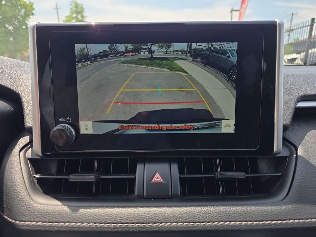2024 Toyota RAV4 LE AWD *CARPLAY/CAMERA/BLIND/LANE ASSIST/LED LIGHTS/ALLOYS Photo
