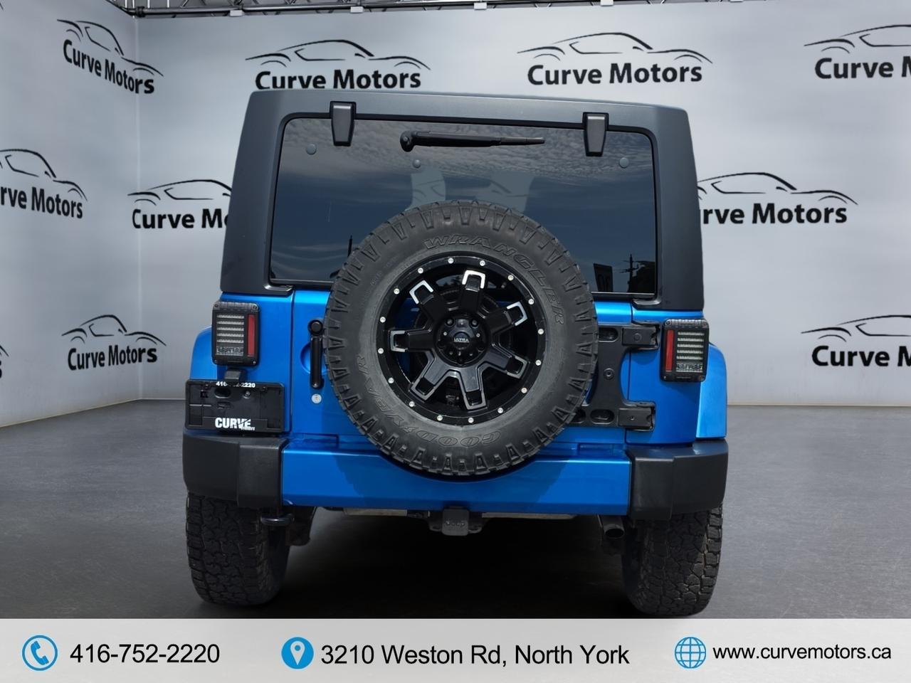 2016 Jeep WRANGLER UNLIMITED 4WD Sahara * NO ACCIDENTS / LOW KM / FULL SERVICE Photo
